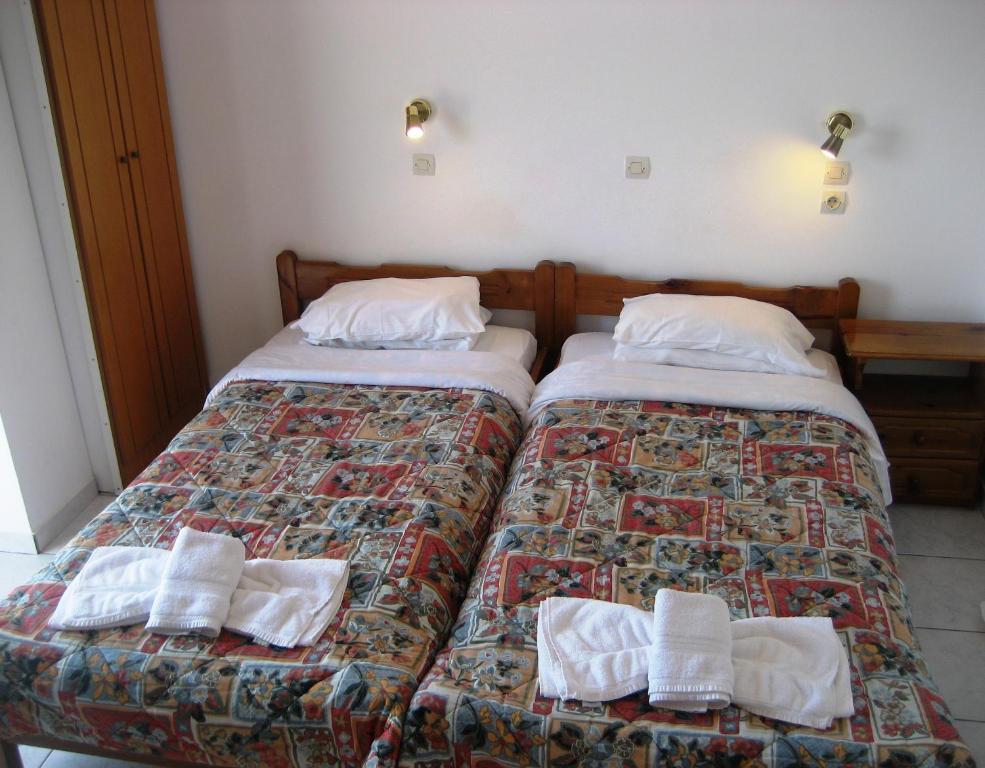 Haris Studios Palaiochora Room photo
